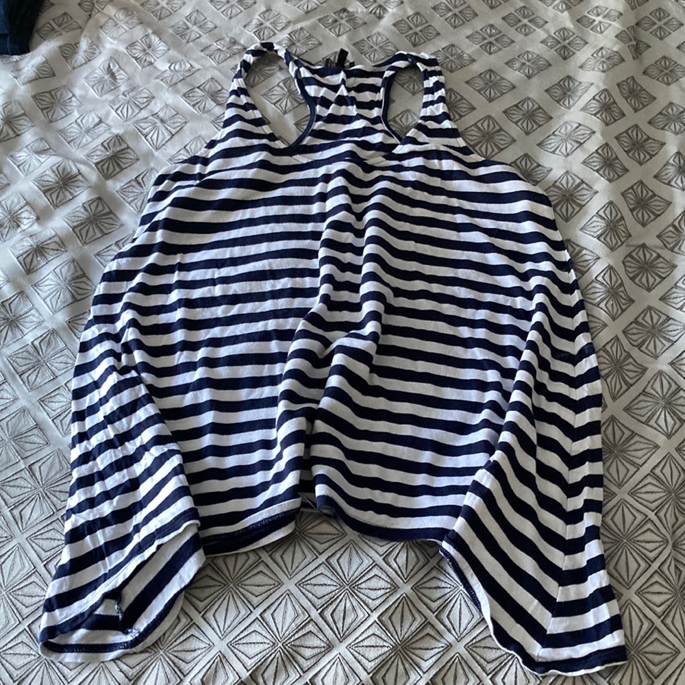 Bundle of Express lightweight cotton shark bite tanks. Size Medium